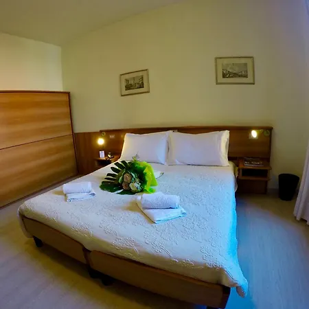 Silva Hotel *