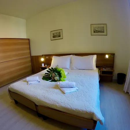 Silva Hotel *